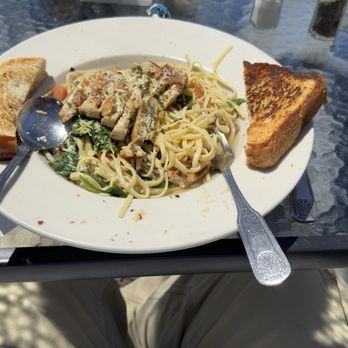 Fresh Harvest Cafe - Cafes Near Me - Florence, Oregon
