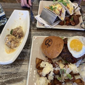 Yaz's Table - Breakfast & Brunch Near Me - Abington, Massachusetts