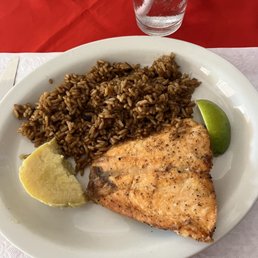 Salmon (fried) with seasoned rice