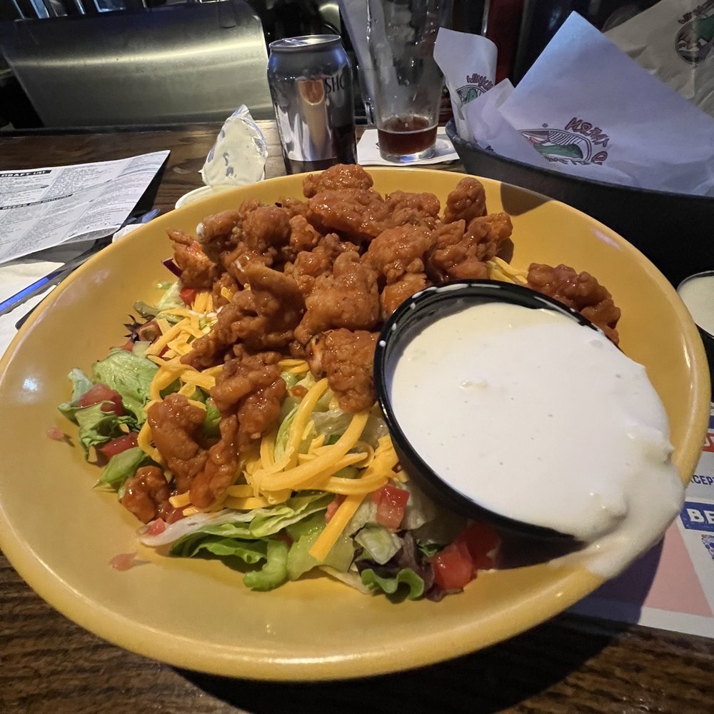 Winking Lizard Tavern - Buffalo chicken salad - American Near Me - Macedonia, Ohio Winking Lizard Tavern - Buffalo chicken salad - American Near Me - Macedonia, Ohio