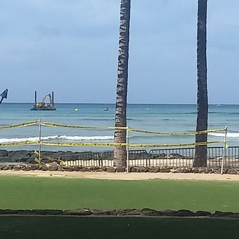Waikiki Beach - heavy shovel on sand dredger - Beaches Near Me Waikiki Beach - heavy shovel on sand dredger - Beaches Near Me