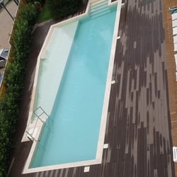 Hostellerie du Cheval Blanc - Petite piscine extérieure ;-)