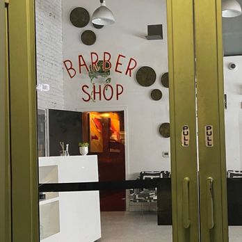 Blind Barber - Entrance - Barbers Near Me - Highland Park, California