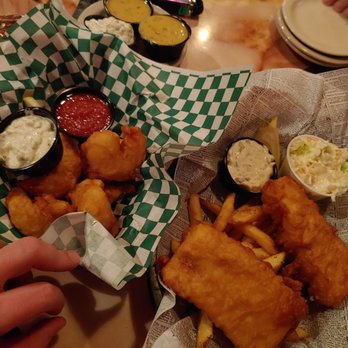 Danny's Celtic Pub - Seafood basket - Pubs Near Me - Bedford, Texas