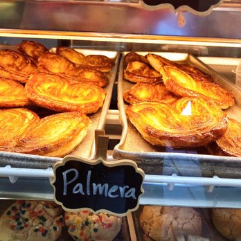 El Brazo Fuerte Bakery - Palmeras - Bakeries Near Me - Miami, Florida