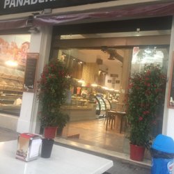 Vivo Pan - Entrance is trendy