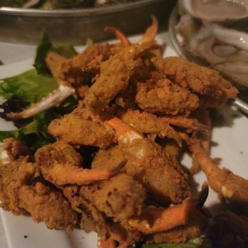 Half Shell Oyster House - Seafood Near Me - Biloxi, Mississippi