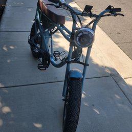 Just got this ebike from Tina, she was very helpful... tested it out on the dauchy hill with half a charge and it was a breeze! Just got this ebike from Tina, she was very helpful... tested it out on the dauchy hill with half a charge and it was a breeze!