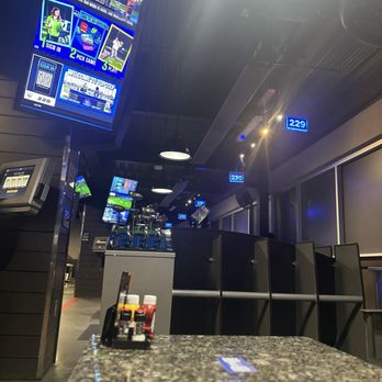 Topgolf - New American Near Me - Jacksonville, Florida