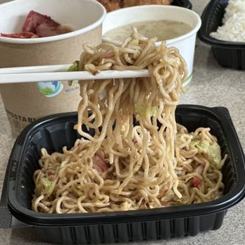 Zippy's Vineyard - Fried noodles - Diners Near Me - Honolulu, Hawaii Zippy's Vineyard - Fried noodles - Diners Near Me - Honolulu, Hawaii