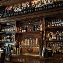 Mary Margaret's Olde Irish Tavern - What wood work.
