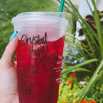 Starbucks - Coffee & Tea Near Me - St Louis Park, Minnesota