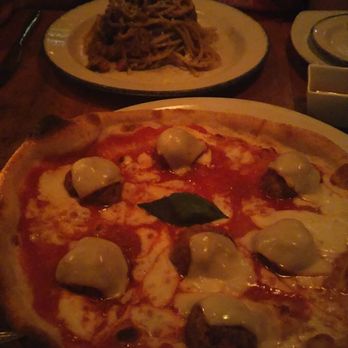 Gusto 101 - Veal pasta with saffron cream sauce and meatball pizza - Italian Near Me - Toronto, Ontario Gusto 101 - Veal pasta with saffron cream sauce and meatball pizza - Italian Near Me - Toronto, Ontario