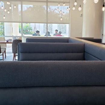 Aurora At The Celeste - Booths and tables - American Near Me - Orlando, Florida