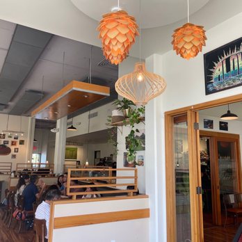 Koko Head Cafe - Indoor space - Breakfast & Brunch Near Me - Honolulu, Hawaii