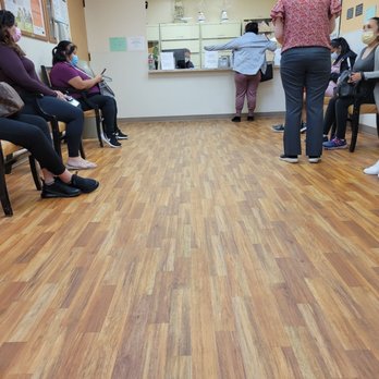 Jonathan Azizzadeh, MD - His clinics waiting room. - Obstetricians & Gynecologists Near Me - Los Angeles, California Jonathan Azizzadeh, MD - His clinics waiting room. - Obstetricians & Gynecologists Near Me - Los Angeles, California