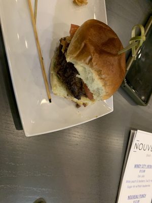 Nouveau Bar & Grill by null