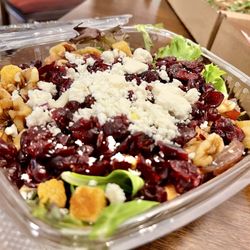 Cinders Wood Fired Pizza - Harvest Salad is a YUM!