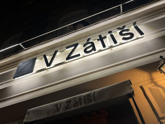V Zátiší by null
