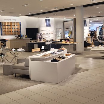 Nordstrom Mayfair - Department Stores Near Me - Wauwatosa, Wisconsin
