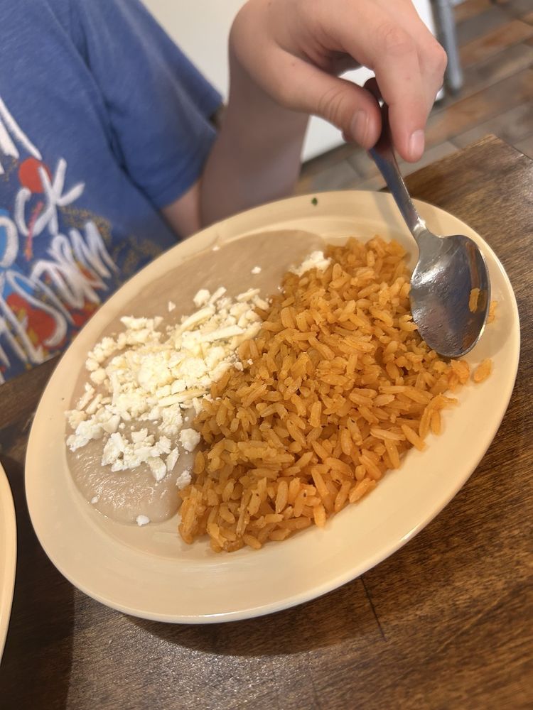 Food from Taqueria El Sabor
