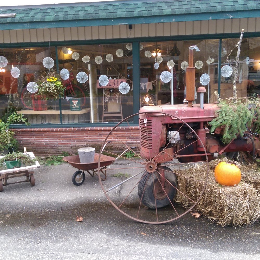 Josephine's Redeemed - Antiques Near Me - Port Orchard, Washington Josephine's Redeemed - Antiques Near Me - Port Orchard, Washington