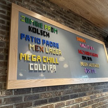 Crushed by Giants - Brewpubs Near Me - Chicago, Illinois