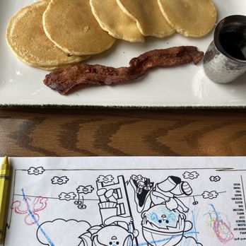Lied Lodge - Kids breakfast - Hotels Near Me - Nebraska City, Nebraska