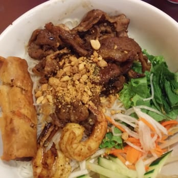 Pho Bistro - Grilled pork and shrimp vermicelli bowl - Vietnamese Near Me - Malden, Massachusetts Pho Bistro - Grilled pork and shrimp vermicelli bowl - Vietnamese Near Me - Malden, Massachusetts