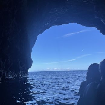 Na Pali Experience - Sea caves. - Boating Near Me - Kekaha, Hawaii