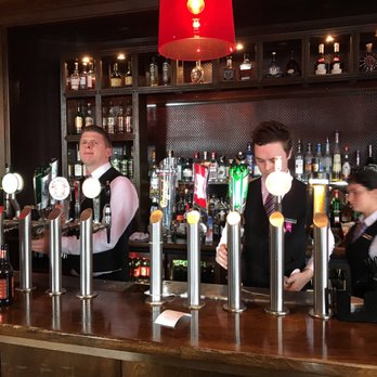 Brehon Bar - Irish Near Me - Killarney, Kentucky