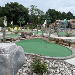 Shipwrecked Mini Golf & Ice Cream