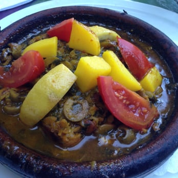 Baraka - Tajine with chicken, olives and lemon - Moroccan Near Me - Berlin, BE Baraka - Tajine with chicken, olives and lemon - Moroccan Near Me - Berlin, BE