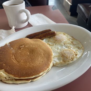Little Corner Restaurant - Short Stack of Vanilla Buttermilk Pancakes as "Breakfast Special" - Breakfast & Brunch Near Me - Chicago, Illinois