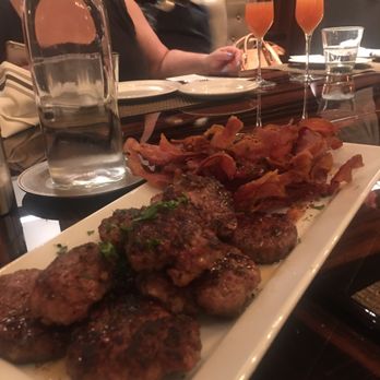 Roanoke - Cocktail Bars Near Me - Chicago, Illinois Roanoke - Cocktail Bars Near Me - Chicago, Illinois