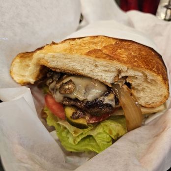 Cool Cat Cafe - Burgers Near Me - Kihei, Hawaii Cool Cat Cafe - Burgers Near Me - Kihei, Hawaii