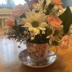 Polites Florist - Tea cup flowers