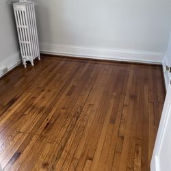 Biglex Cleaning Service  - Hardwood Floor after putting some Shine on it.