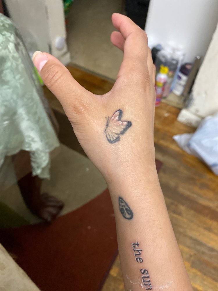 Tzar Line Studios Logo