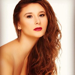 Entourage Hair Gallery - She took Entourage Hair Gallery with her to Miss Maryland USA 2020