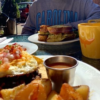Red Eye Cafe - Huevos Rancheros + Pesto Broccoli Scramble - Cafes Near Me - Montclair, New Jersey Red Eye Cafe - Huevos Rancheros + Pesto Broccoli Scramble - Cafes Near Me - Montclair, New Jersey