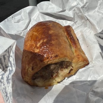 Ginger Pig - Sausage roll - Meat Shops Near Me - London, XGL Ginger Pig - Sausage roll - Meat Shops Near Me - London, XGL