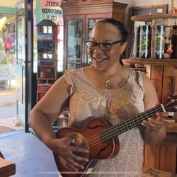 Hanalei Strings - Learning my first chord with Logan, an excellent teacher at Hanalei Strings.