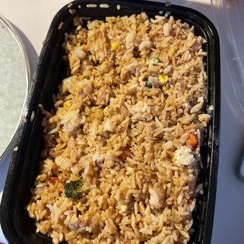 Hibachi Hut - This is the rice that was given and on top was like less than 1 chicken breast cut up and veggies - Food Trucks Near Me - Visalia, California Hibachi Hut - This is the rice that was given and on top was like less than 1 chicken breast cut up and veggies - Food Trucks Near Me - Visalia, California