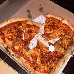 FBI PIZZA - Pizza