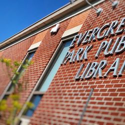 Evergreen Park Public Library - The outside building label.