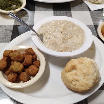 Farmhouse Restaurant - Chicken and dumplings, fried okra, cinnamon apples - American Near Me - Branson, Missouri Farmhouse Restaurant - Chicken and dumplings, fried okra, cinnamon apples - American Near Me - Branson, Missouri