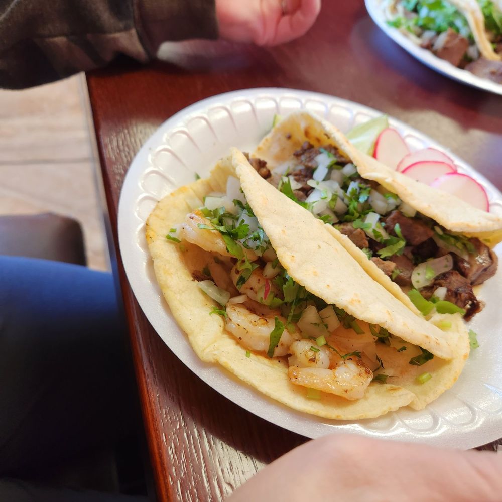 Taqueria Flavio - Mexican Near Me - Fredericksburg, Virginia