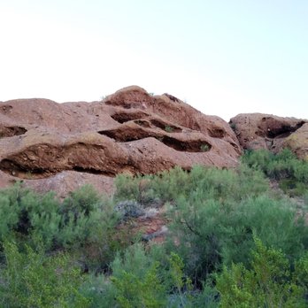 Hole-in-the-Rock - Hiking Near Me - Phoenix, Arizona