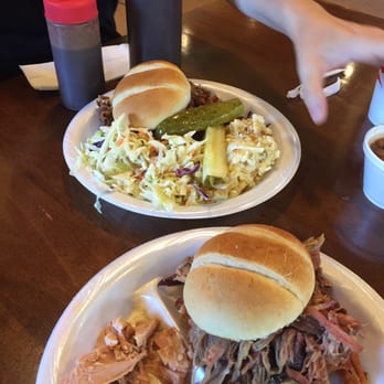 Lonnie Q's BBQ - Barbeque Near Me - Topeka, Kansas Lonnie Q's BBQ - Barbeque Near Me - Topeka, Kansas